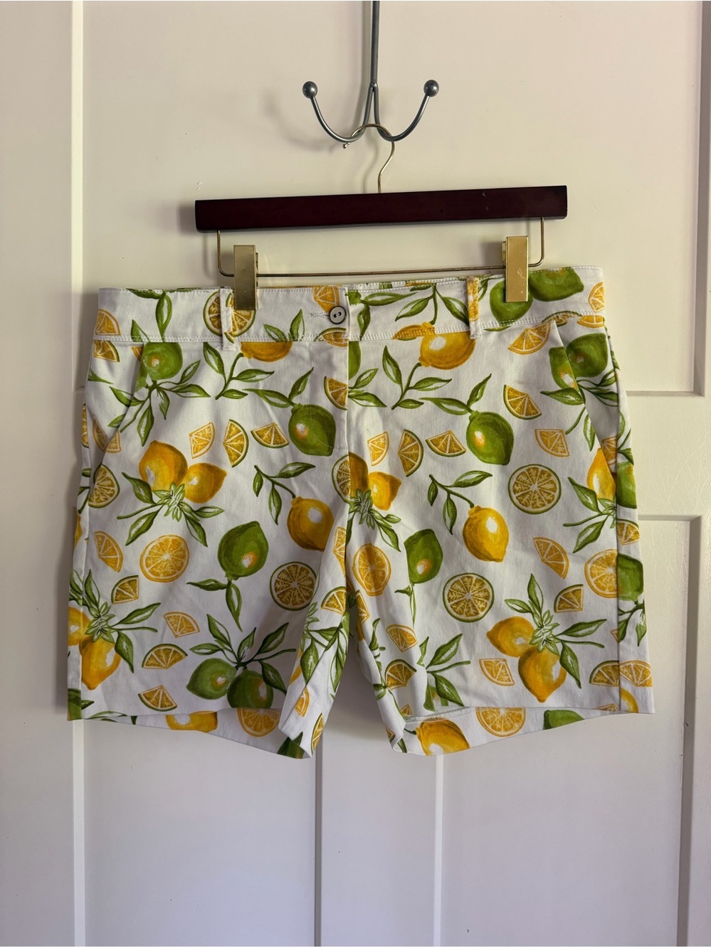 Lemon & Lime Print Cotton Shorts - White Background Isaac mizrahi size 16